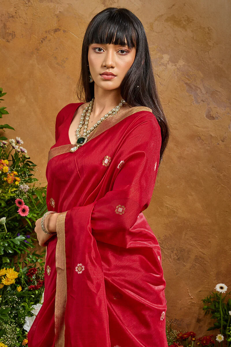 Ethnic Red Banarasi Tussar Silk Saree With Hypnotic Blouse Piece - Image 2