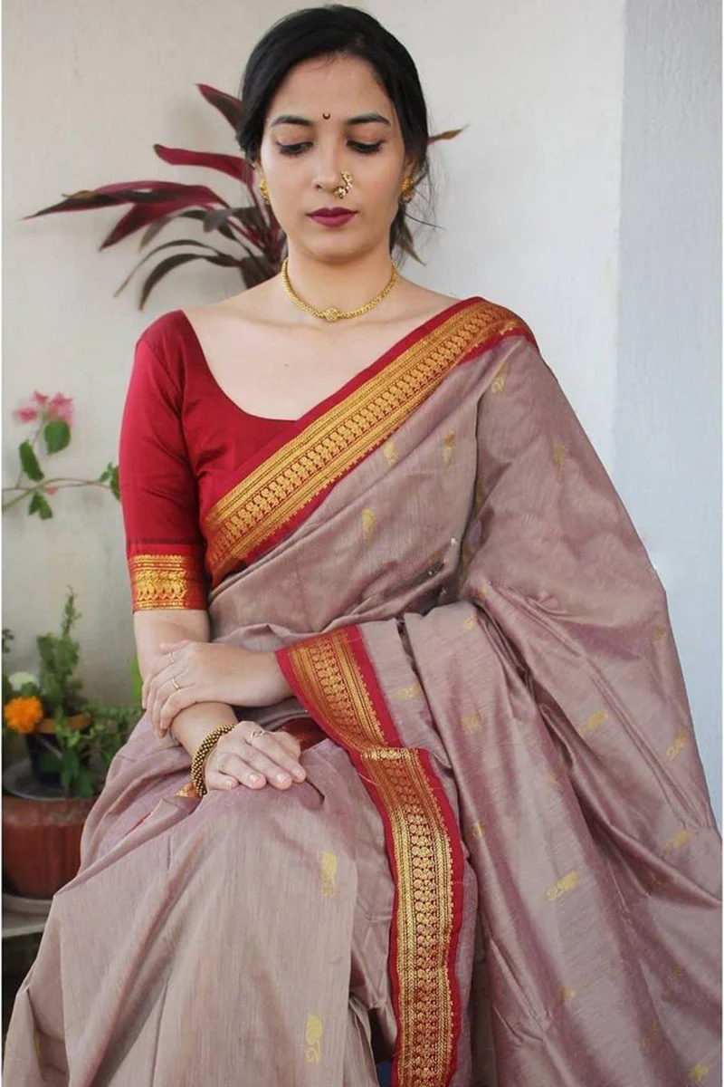 Evanescent Grey Soft Silk Saree With Murmurous Blouse Piece - Image 2