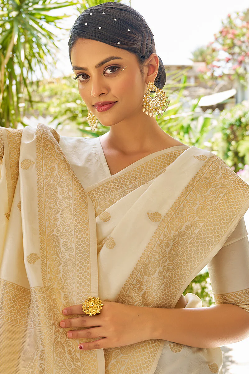 Evocative Beige Kanjivaram Silk Saree With Dissemble Blouse Piece - Image 2