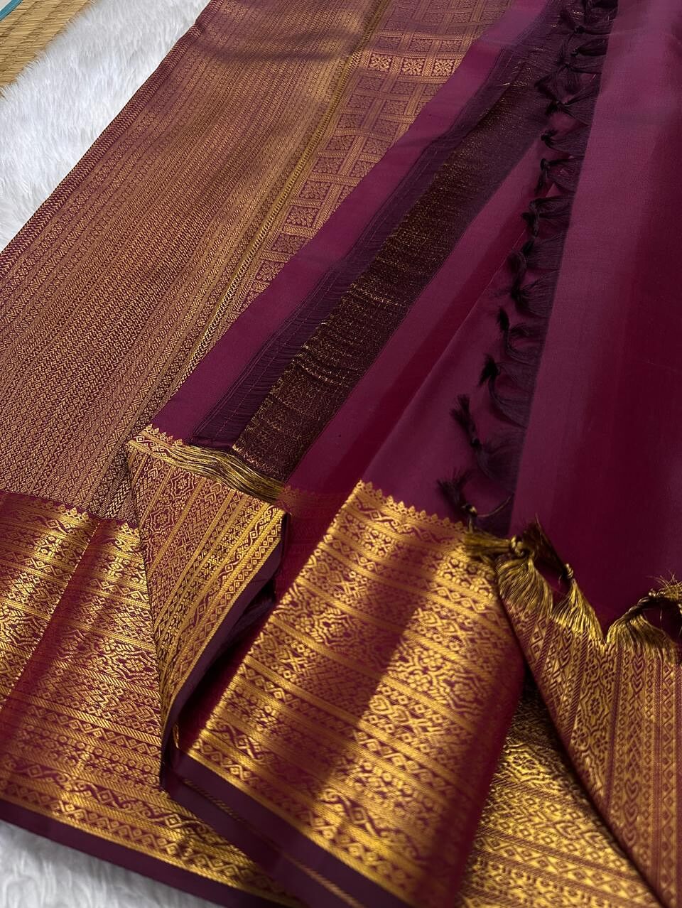 Evocative Purple Soft Banarasi Silk Saree With Captivating Blouse Piece - Image 4