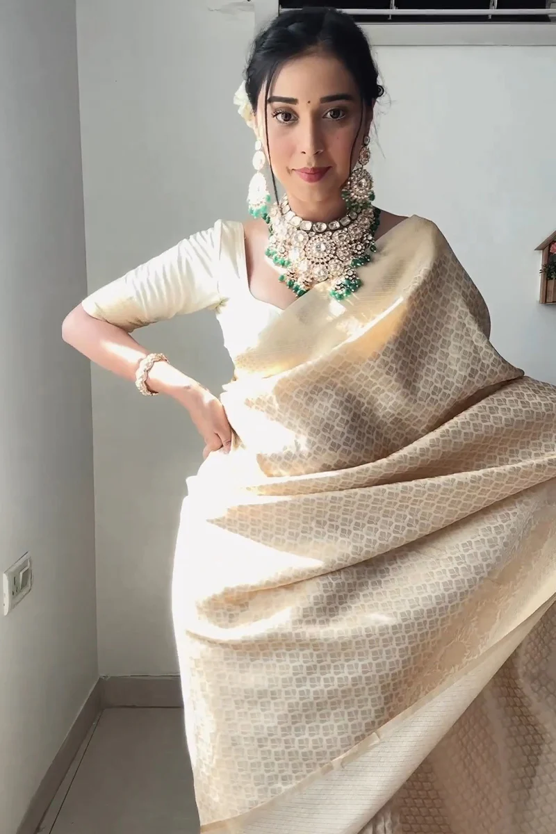 Excellent 1-Minute Ready To Wear Beige Kanjivaram Silk Saree - Image 4