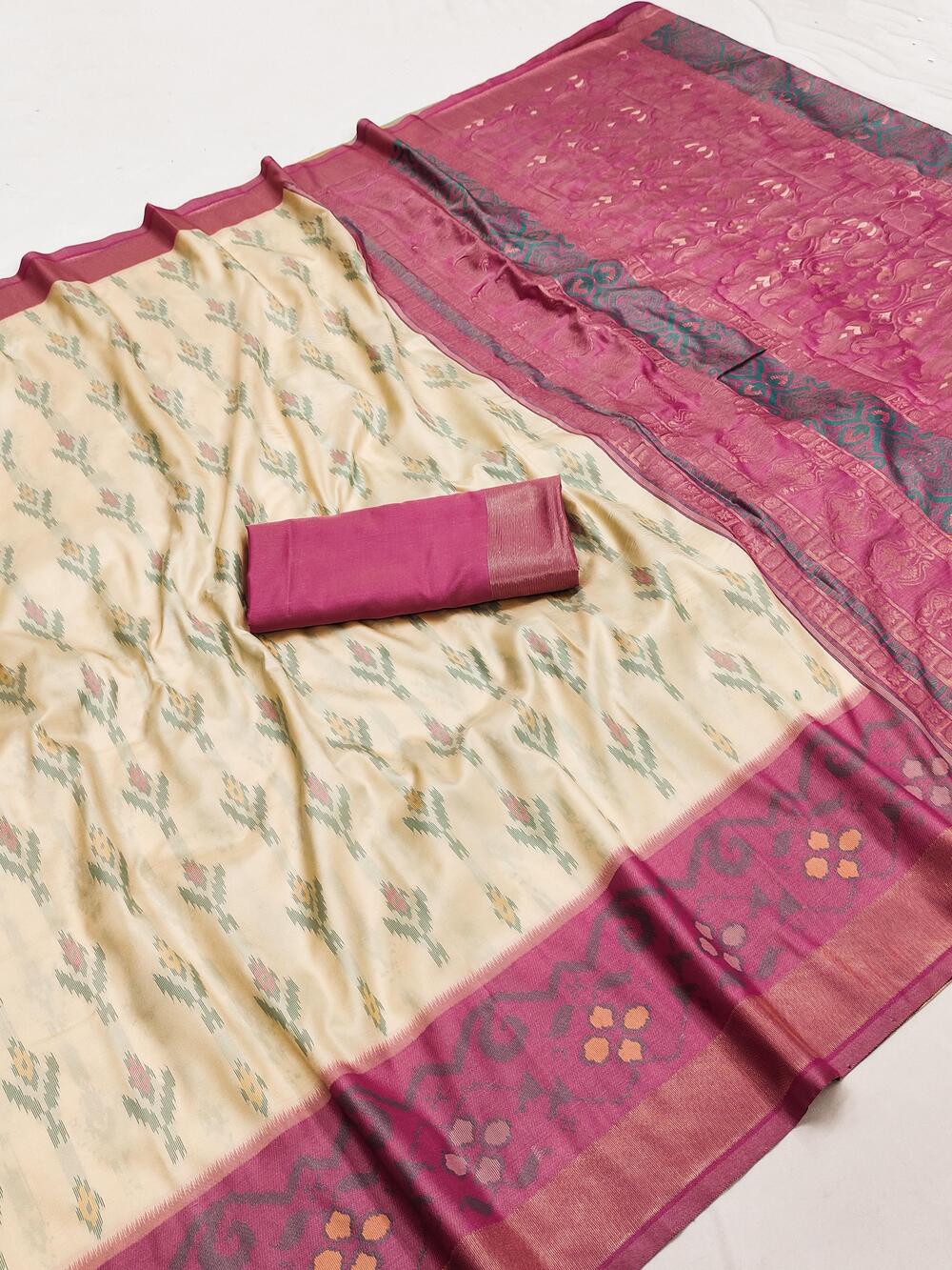 Exceptional Beige Pure Zari Weaving Banarasi Silk Saree With Murmurous Blouse Piece