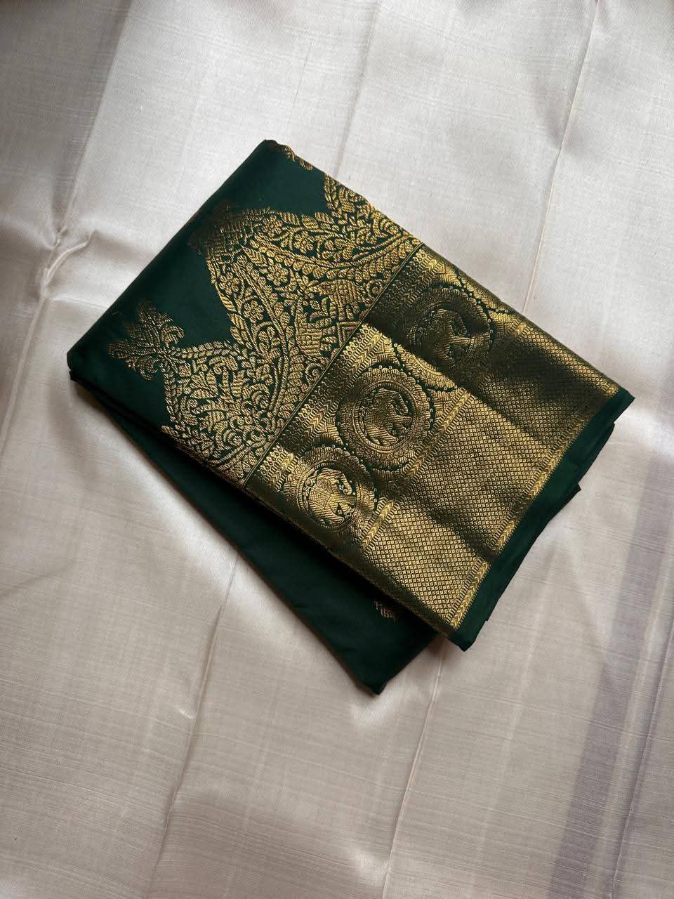 Exceptional Dark Green Pure Zari Weaving Banarasi Silk Saree With Snappy Blouse Piece - Image 3