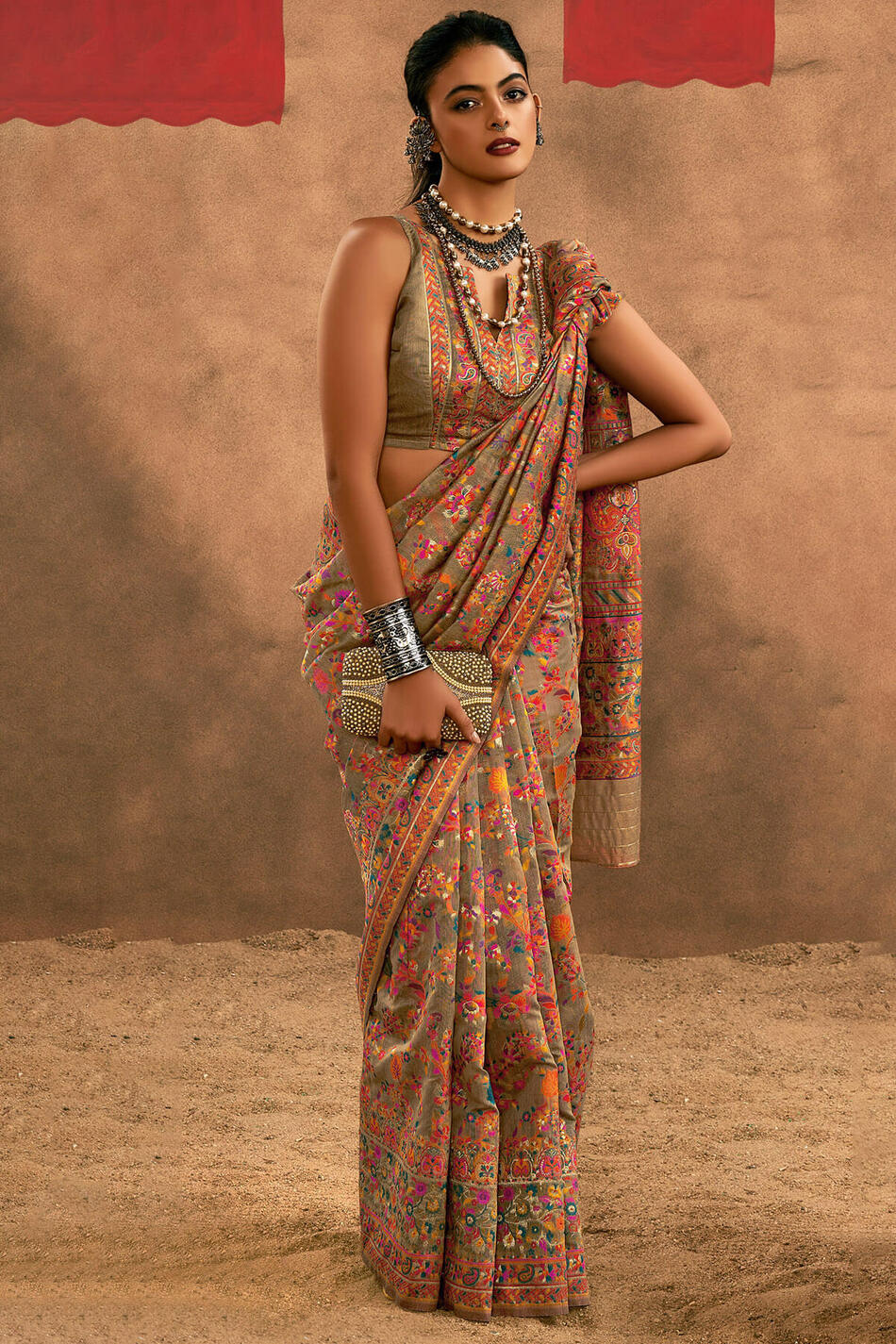Exceptional Grey Pashmina Saree With Splendorous Blouse Piece - Image 4