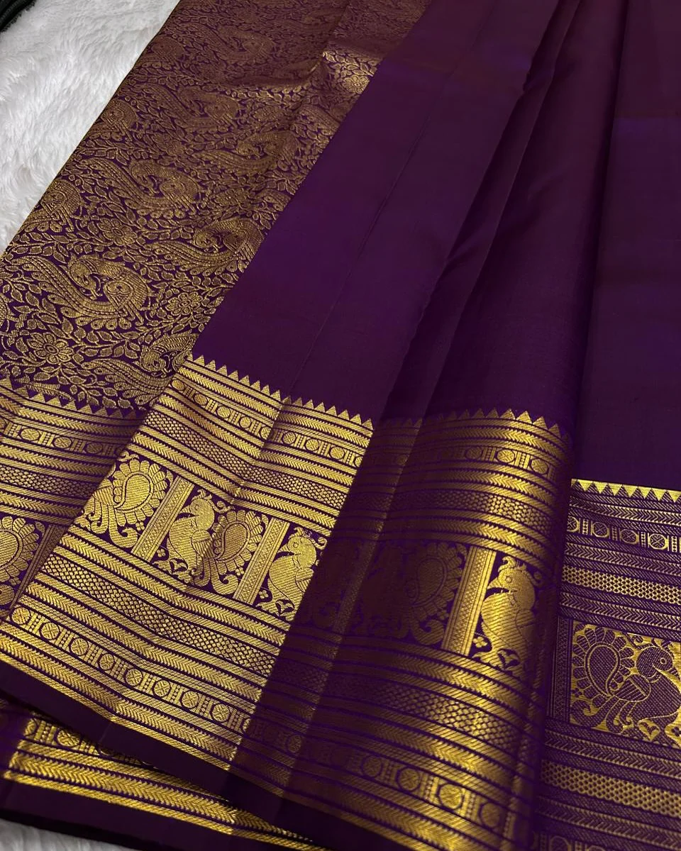 Exceptional Purple Soft Banarasi Silk Saree With Designer Blouse Piece - Image 3