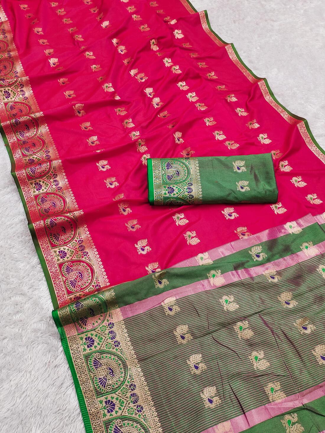 Exemplary Dark Pink Pure Zari Weaving Banarasi Silk Saree With Aplomb Blouse Piece - Image 2