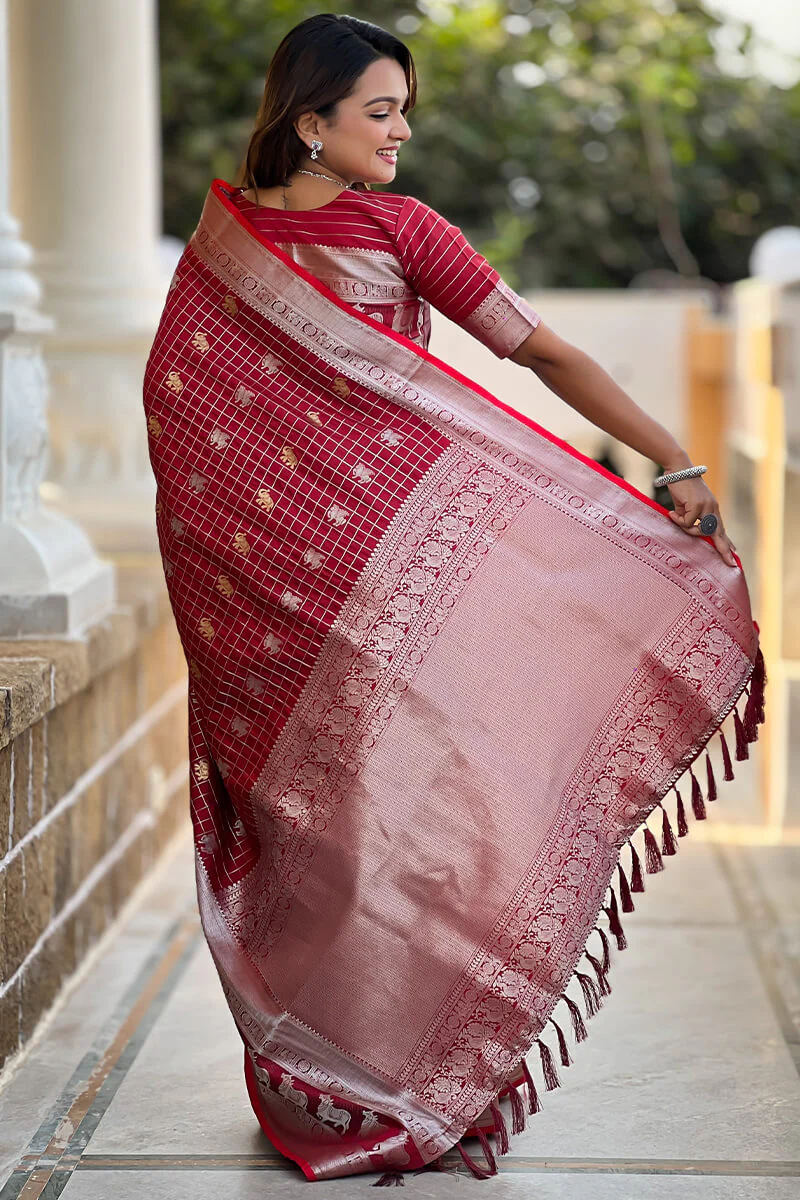 Exemplary Maroon Soft Banarasi Silk Saree With Dissemble Blouse Piece - Image 4