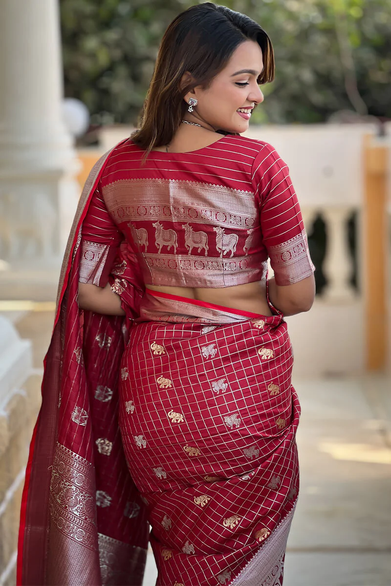 Exemplary Maroon Soft Banarasi Silk Saree With Dissemble Blouse Piece - Image 5