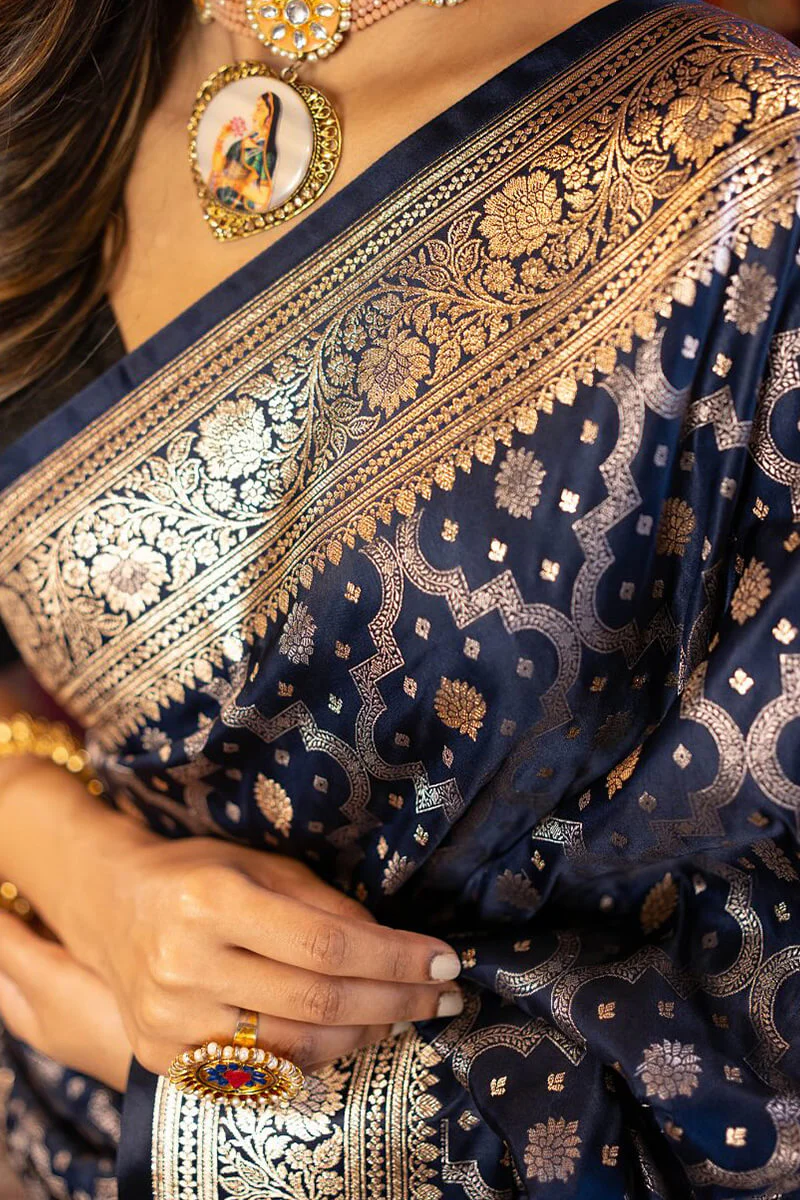 Exemplary Navy Blue Soft Banarasi Silk Saree With Panoply Blouse Piece - Image 4