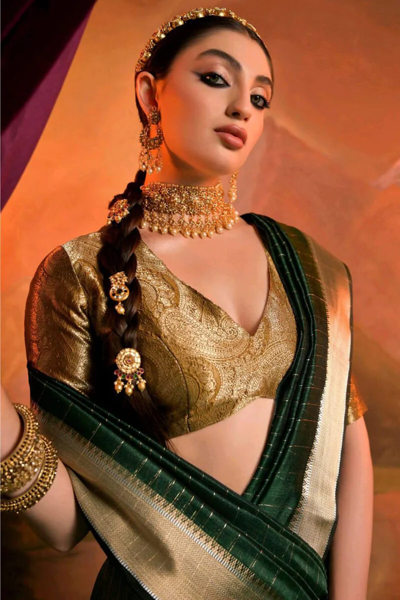Exquisite Dark Green Soft Banarasi Silk Saree With Exquisite Blouse Piece - Image 2