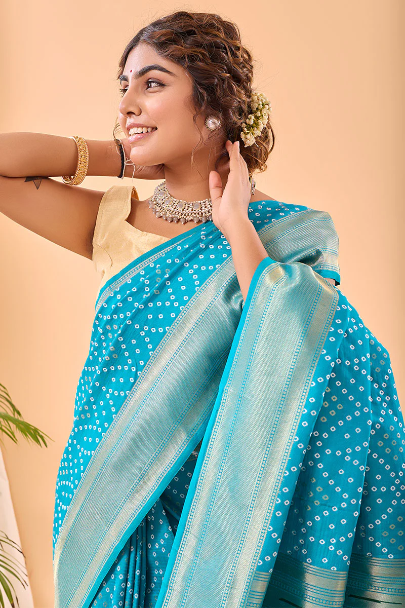 Exquisite Firozi Paithani Silk Saree With Precious Blouse Piece - Image 2