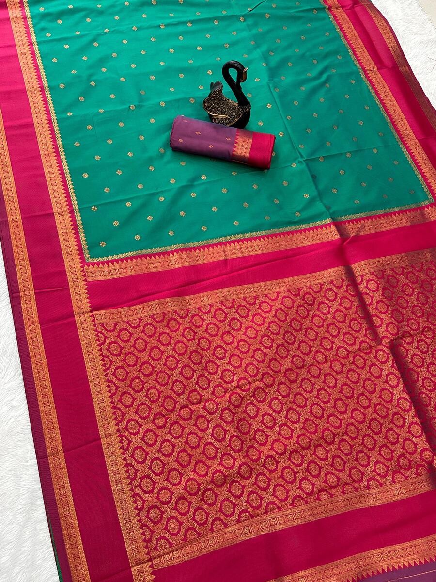 Exquisite Green Soft Banarasi Silk Saree With Amiable Blouse Piece - Image 2