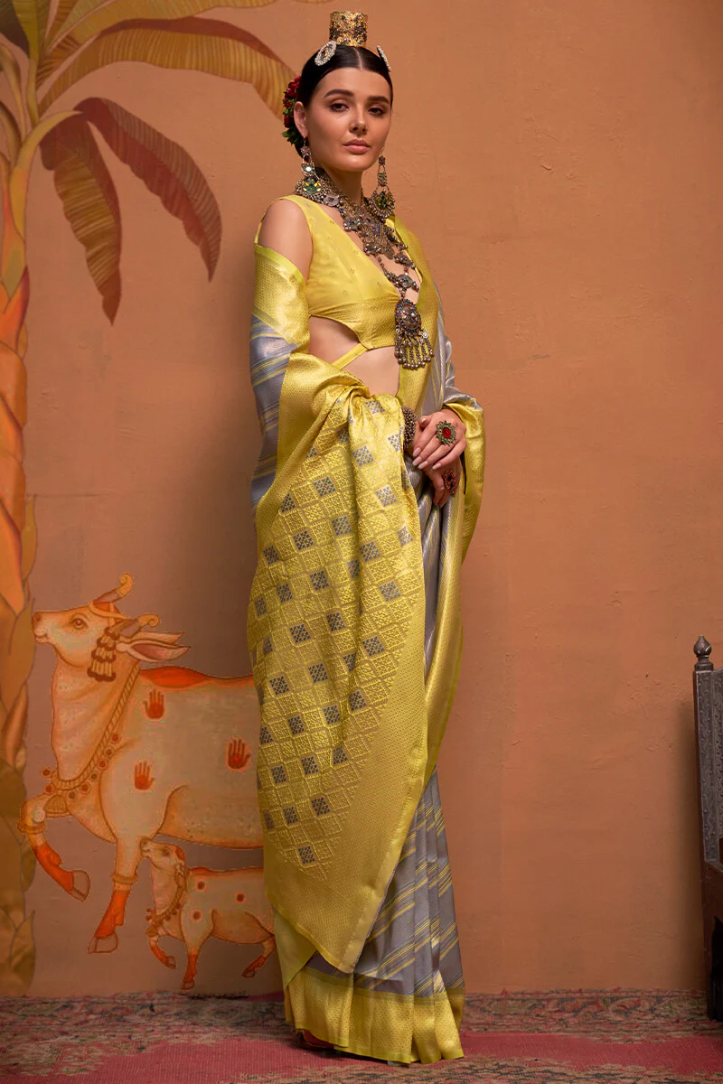 Exquisite Grey Soft Banarasi Silk Saree With Winsome Blouse Piece - Image 4