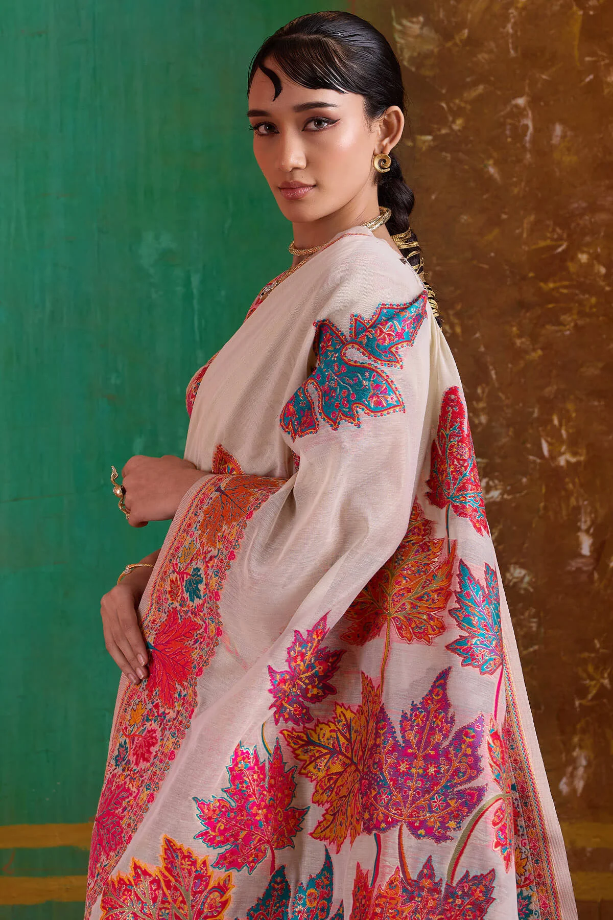 Extraordinary Beige Pashmina Saree With Pleasant Blouse Piece - Image 7