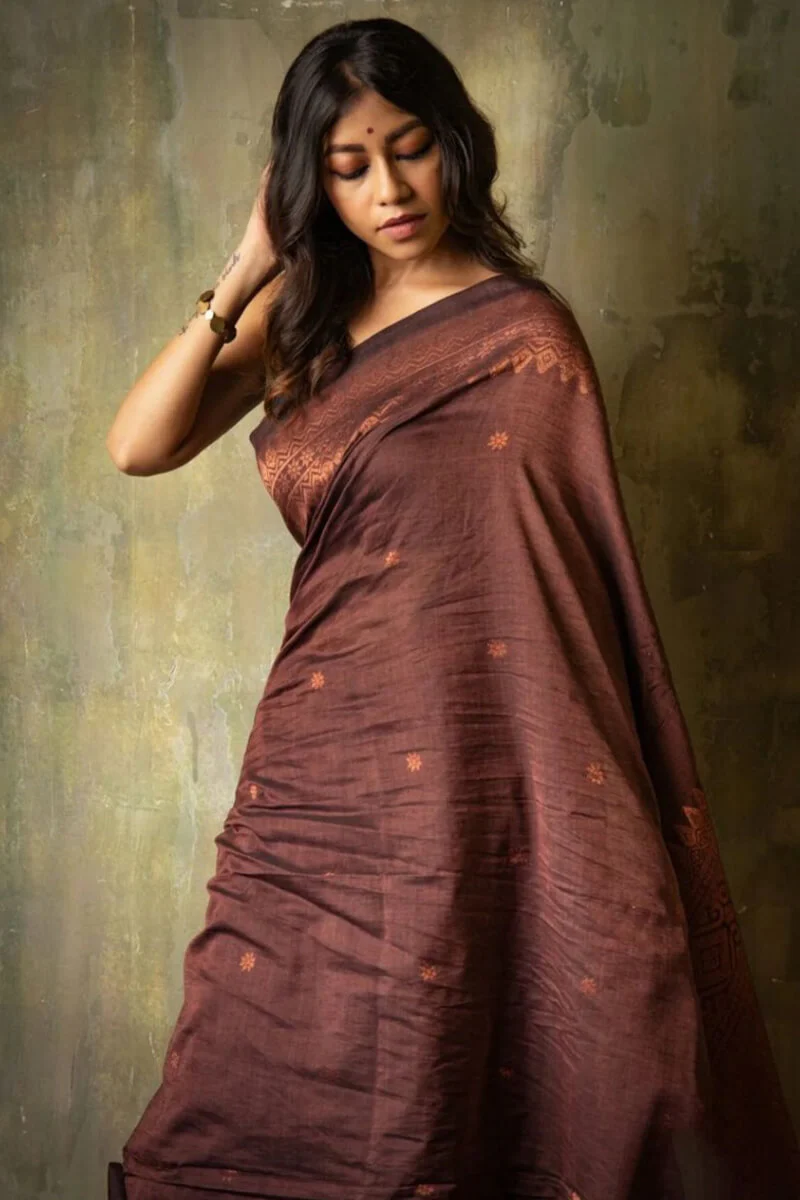 Extraordinary Brown Soft Silk Saree With Intricate Blouse Piece - Image 2