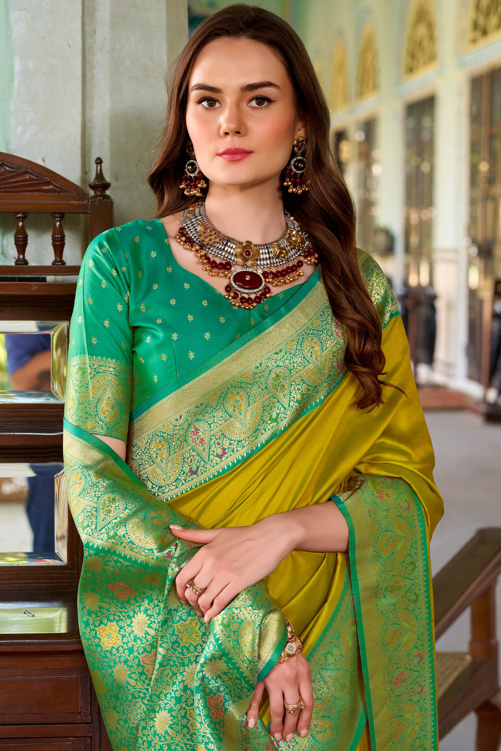 Extraordinary Mustard Soft Banarasi Silk Saree With Scrupulous Blouse Piece - Image 3