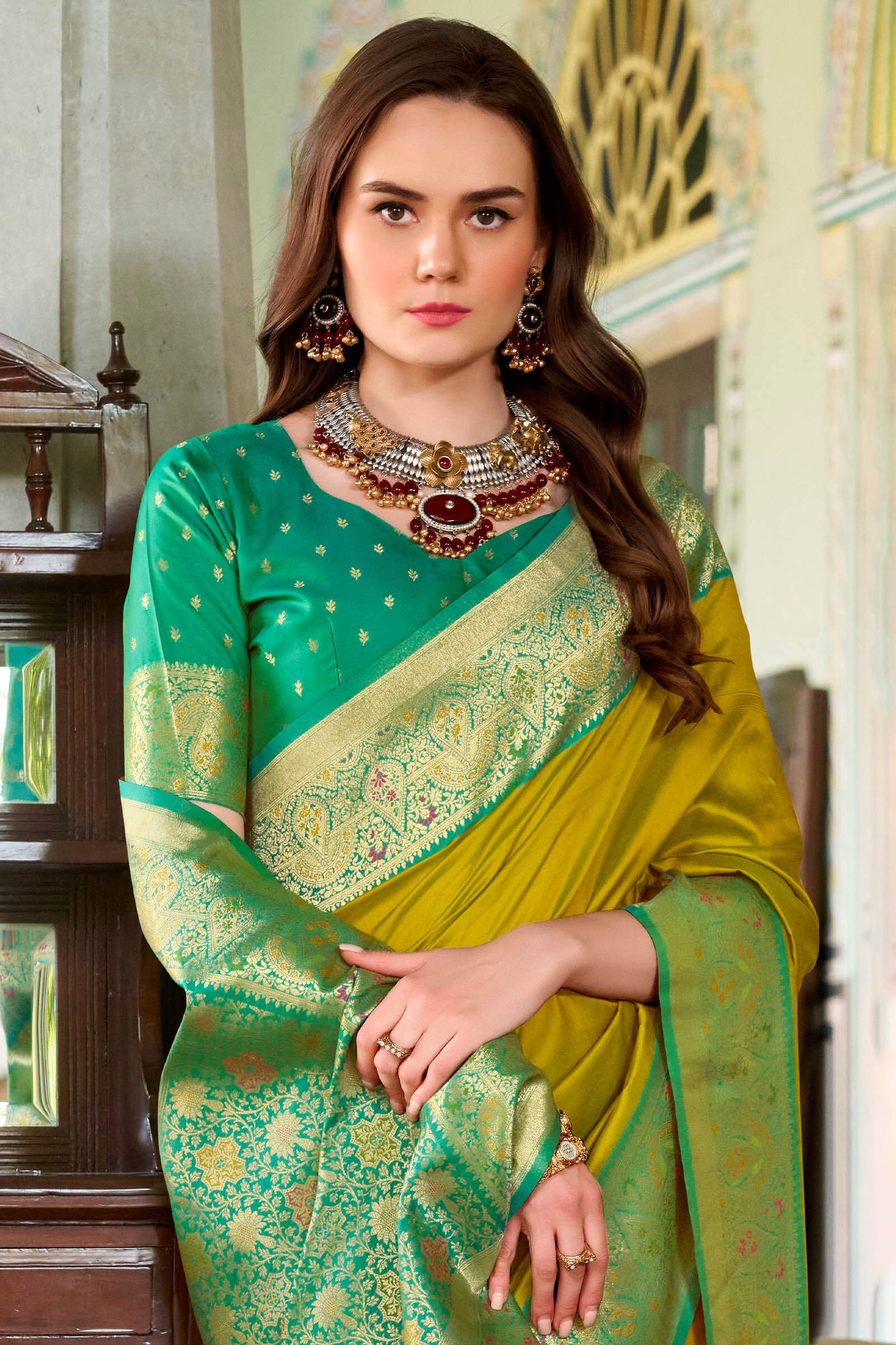 Extraordinary Mustard Soft Banarasi Silk Saree With Scrupulous Blouse Piece - Image 4