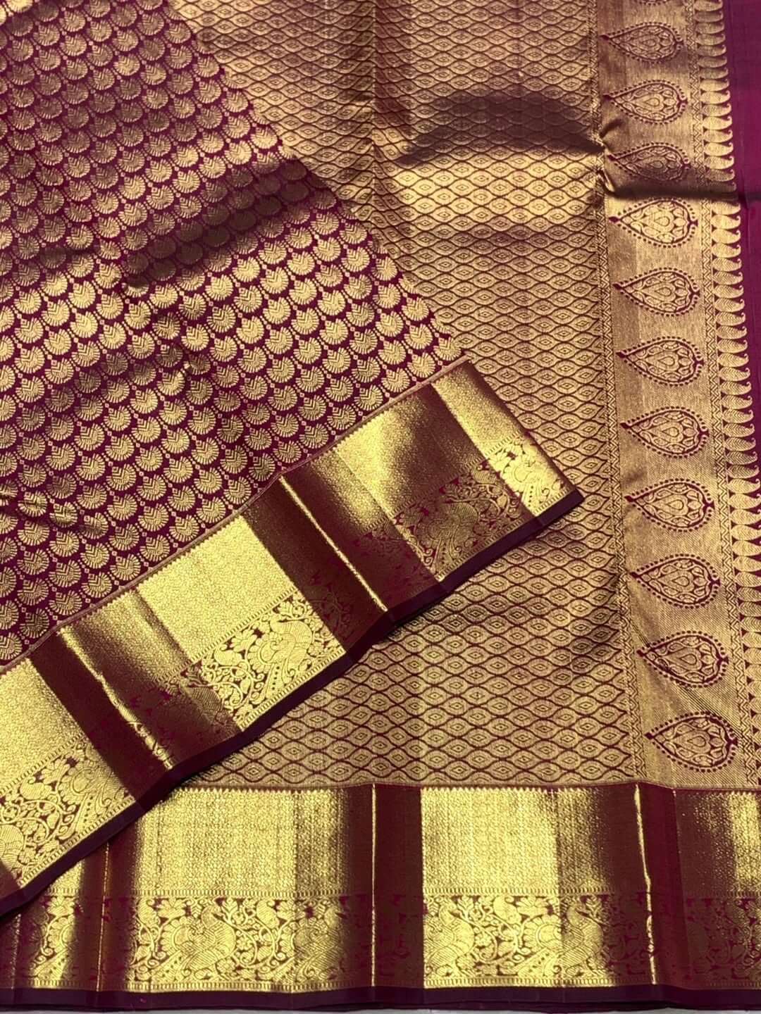 Extraordinary Purple Pure Zari Weaving Banarasi Silk Saree With Supernal Blouse Piece - Image 3