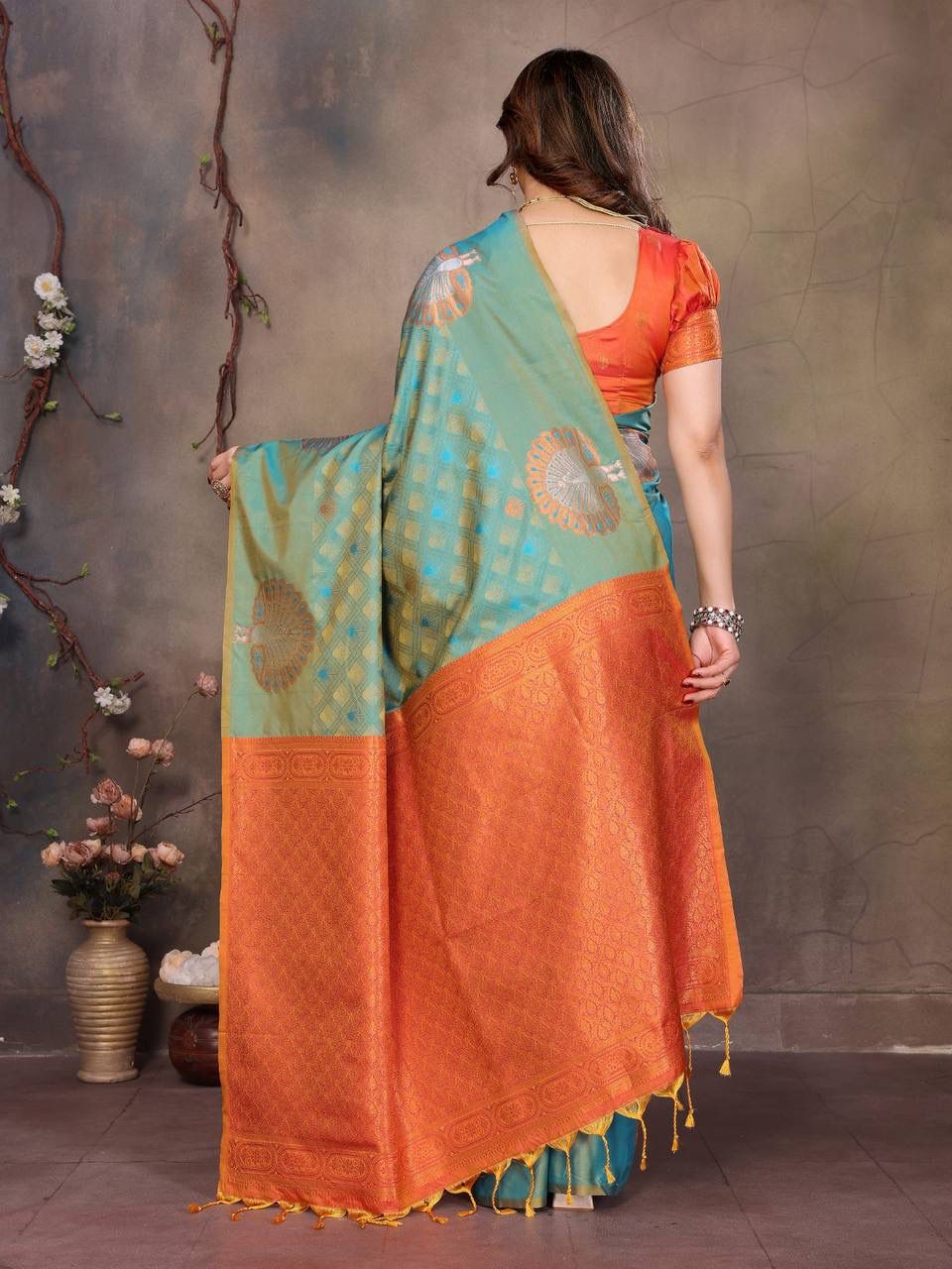 Extraordinary Rama Soft Banarasi Silk Saree With Angelic Blouse Piece - Image 4