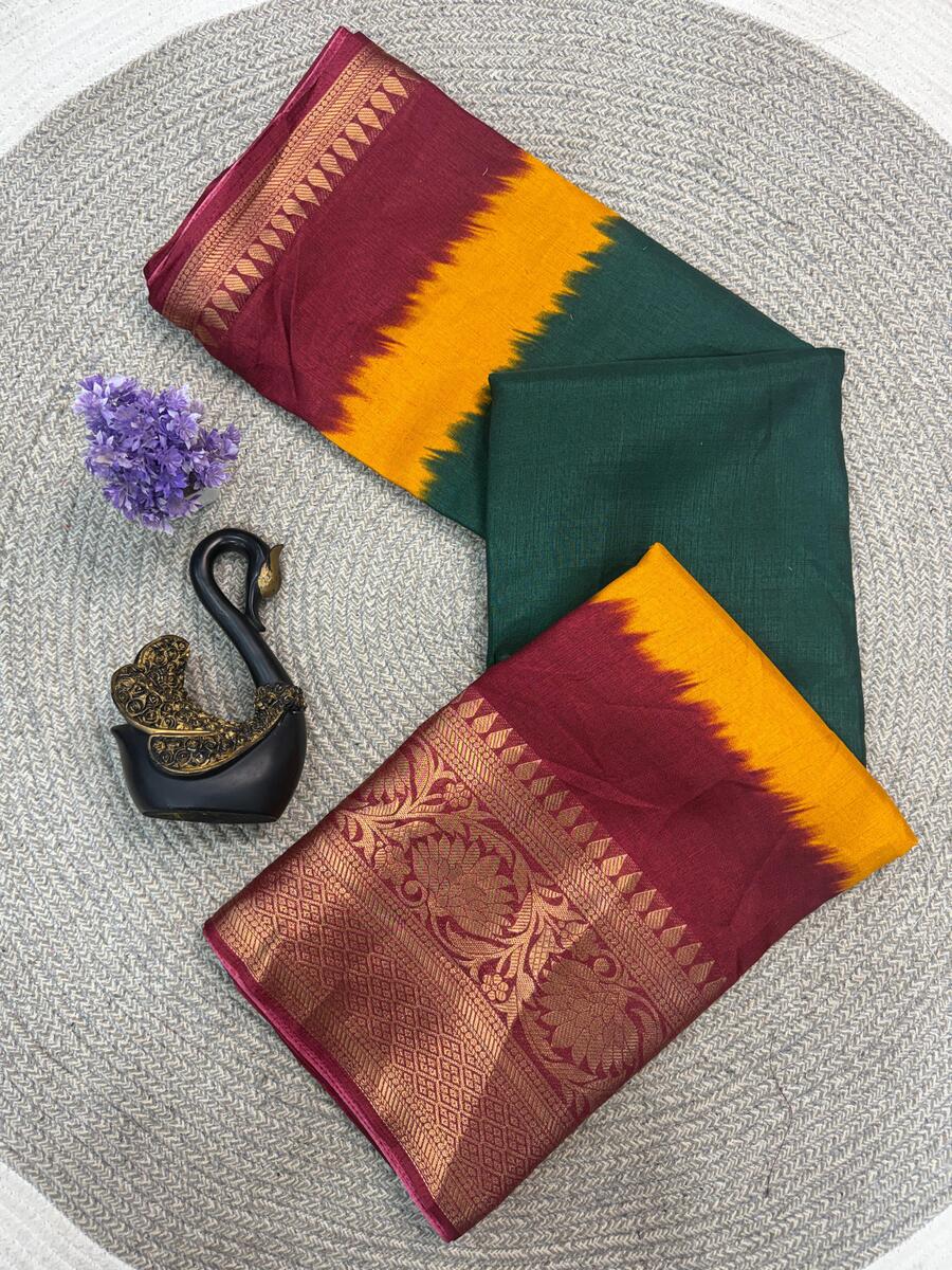 Exuberant Dark Green Banarasi Dola Silk Saree With Chatoyant Blouse Piece - Image 2