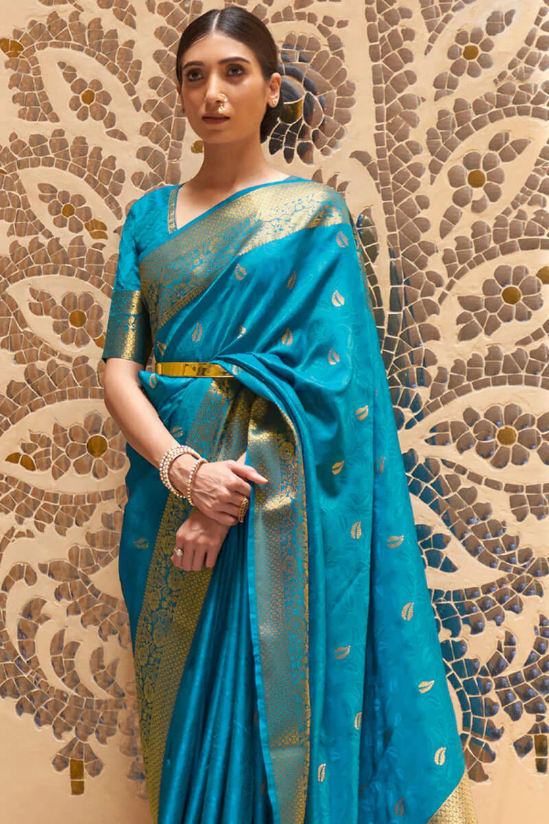 Exuberant Firozi Kanjivaram Silk Saree With Artistic Blouse Piece - Image 3