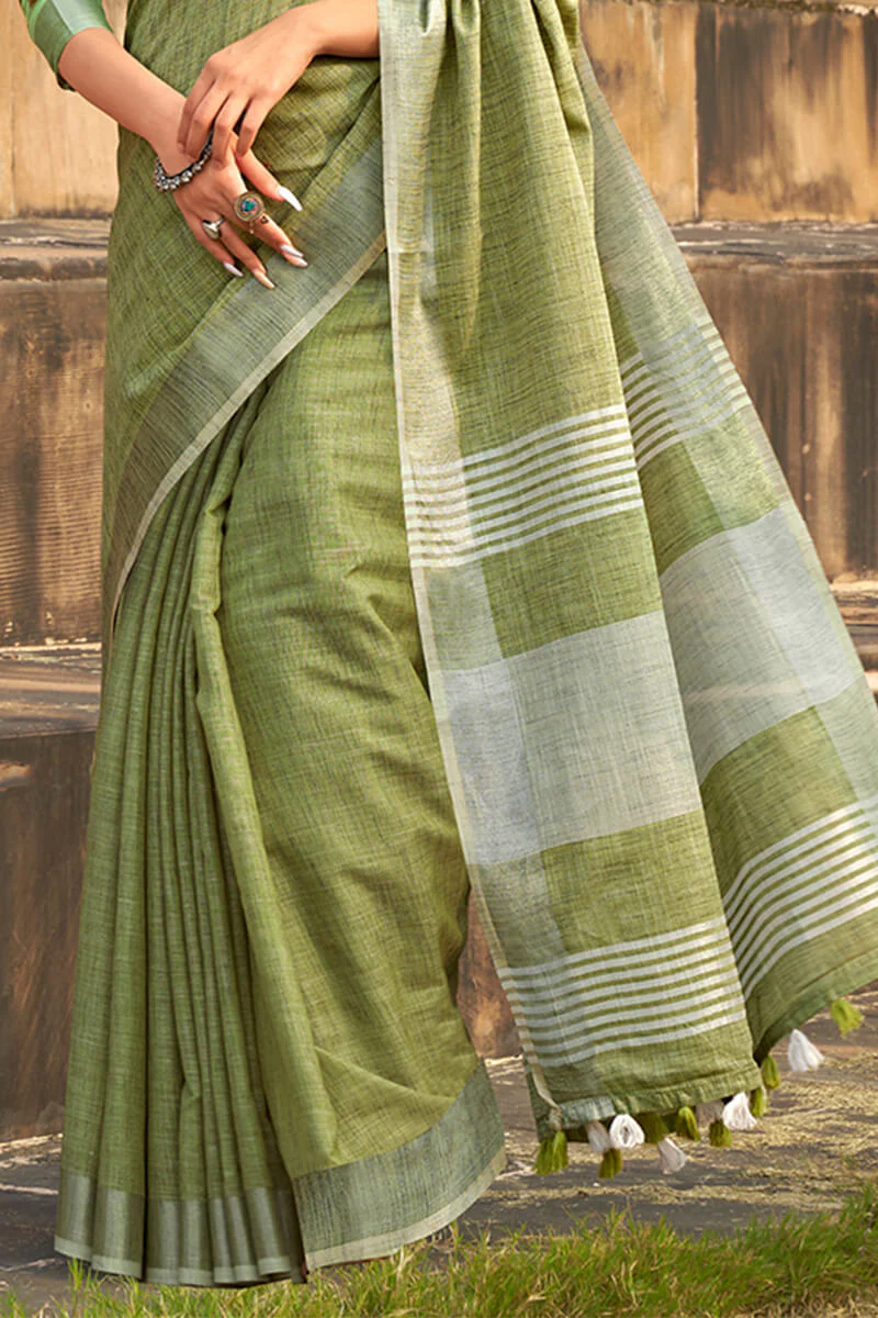 Fancifull Green Cotton Silk Saree With Majestic Blouse Piece - Image 3