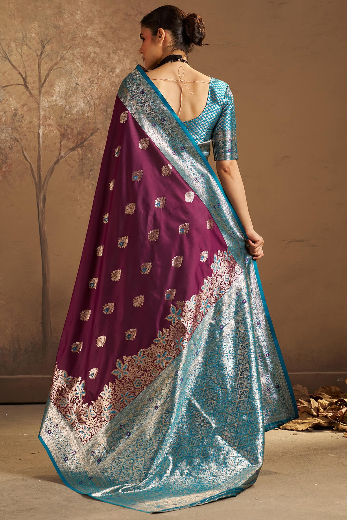 Fancifull Purple Pure Zari Weaving Banarasi Silk Saree With Efflorescence Blouse Piece - Image 5