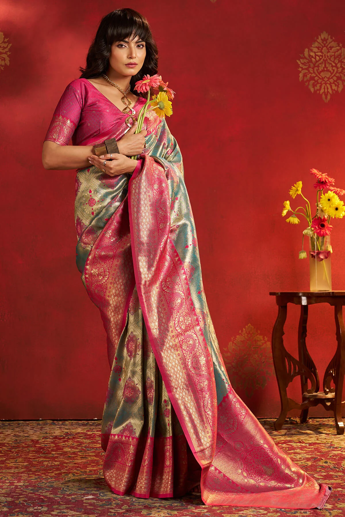 Fancifull Rama Kanjivaram Silk Saree With Staring Blouse Piece - Image 5