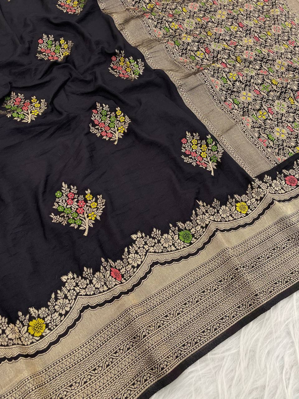 Fantabulous Black Banarasi Georgette Silk Saree With Extraordinary Blouse Piece - Image 3