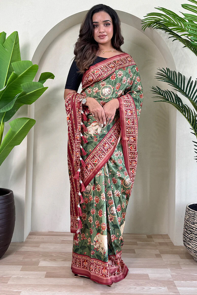 Fantabulous Green Kalamkari Printed Viscose Dola Silk Saree With SnappyBlouse Piece - Image 3
