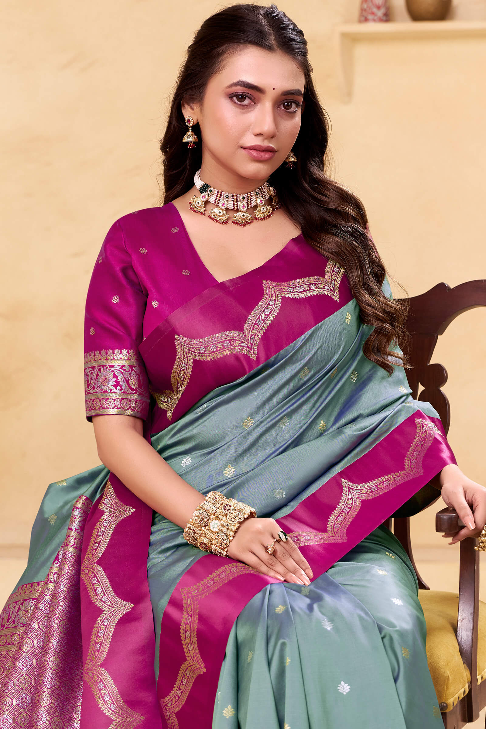Fantabulous Grey Banarasi Satin Silk Saree With Imaginative Blouse - Image 2