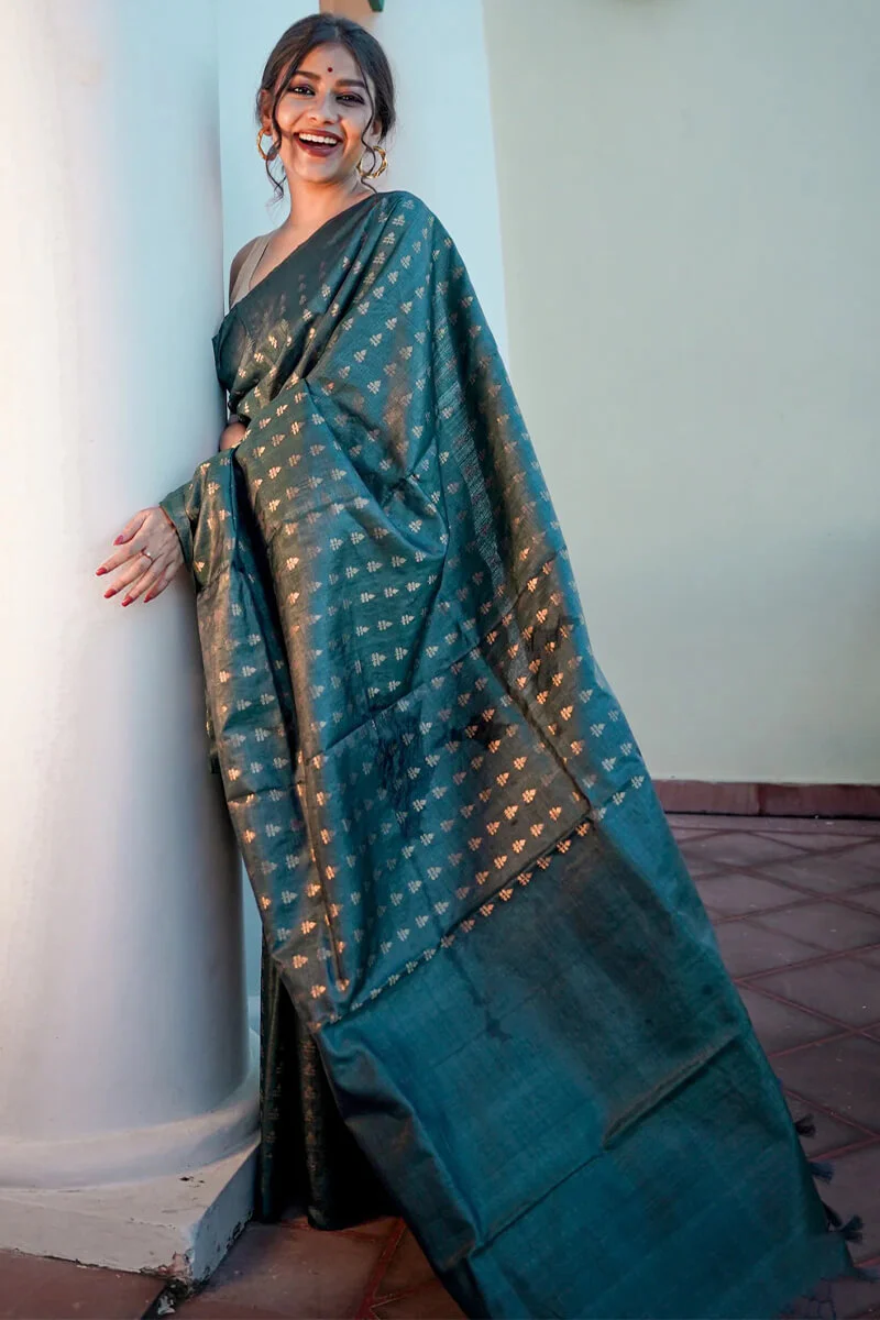 Fantabulous Rama Soft Silk Saree With Arresting Blouse Piece - Image 5