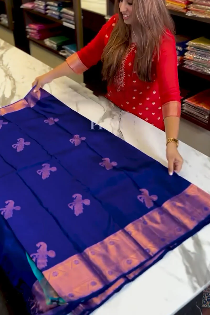 Fantabulous Royal Blue Soft Banarasi Silk Saree With Inimitable Blouse Piece - Image 6