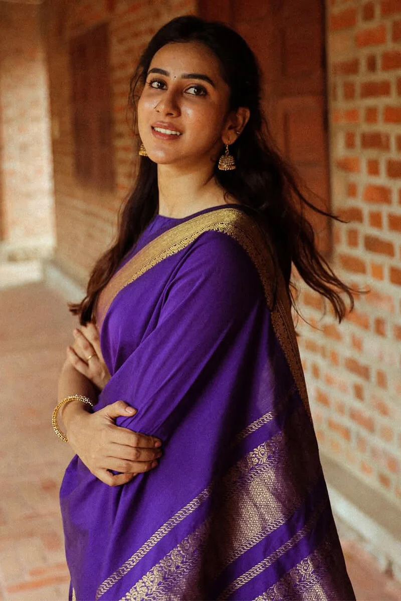 Flamboyant Purple Soft Silk Saree With Ethnic Blouse Piece - Image 3