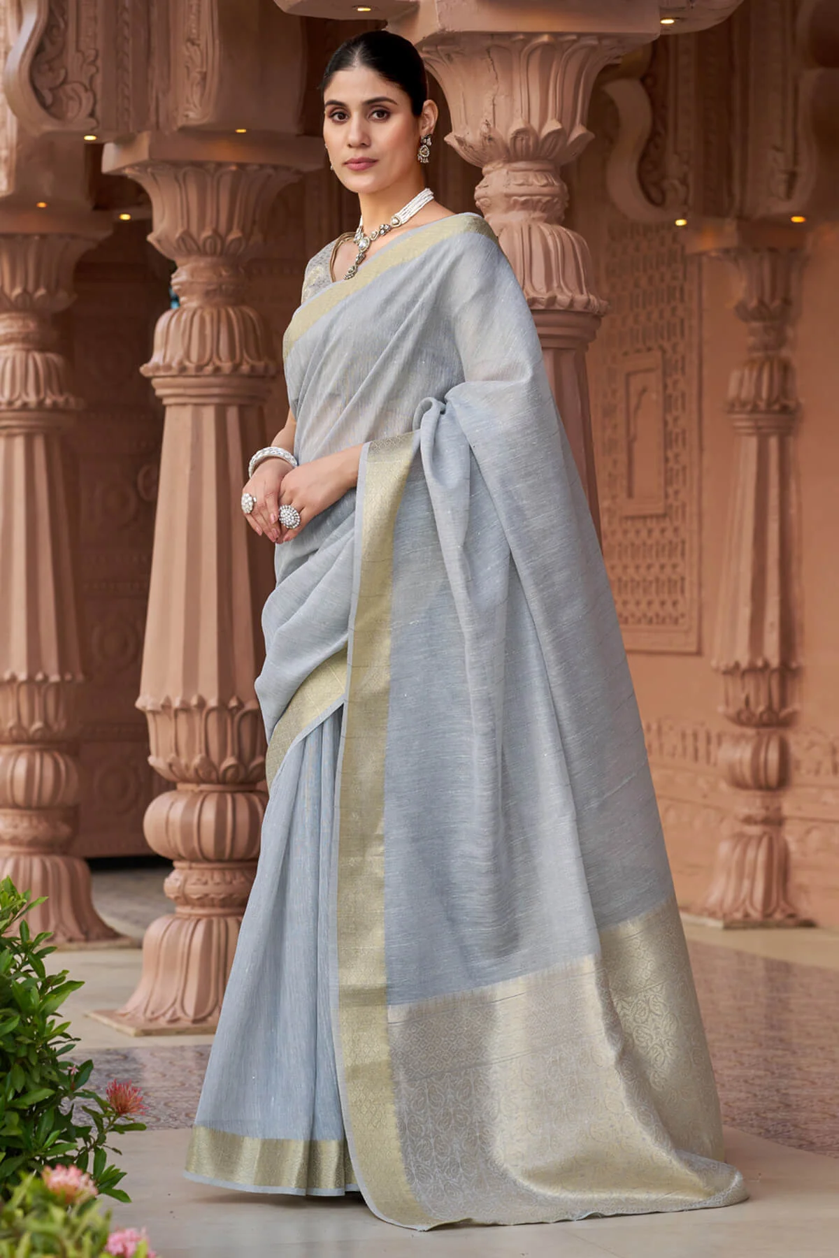 Flameboyant Grey Cotton Silk Saree With Artistic Blouse Piece - Image 5