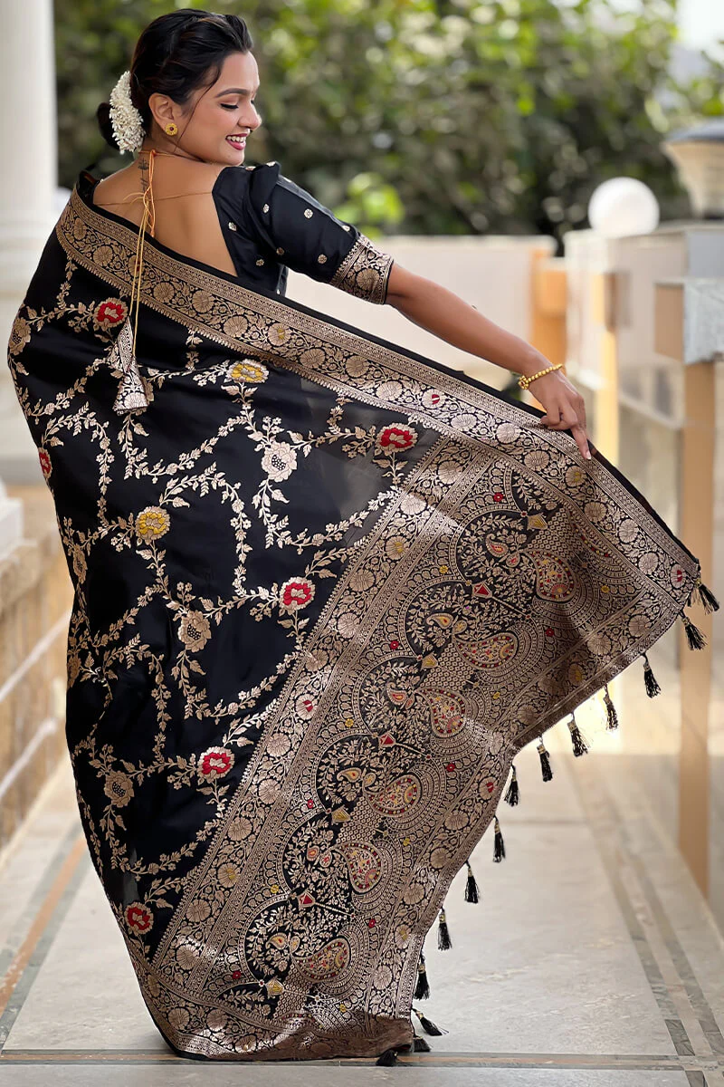 Flaunt Black Soft Banarasi Silk Saree With Outstanding Blouse Piece - Image 7