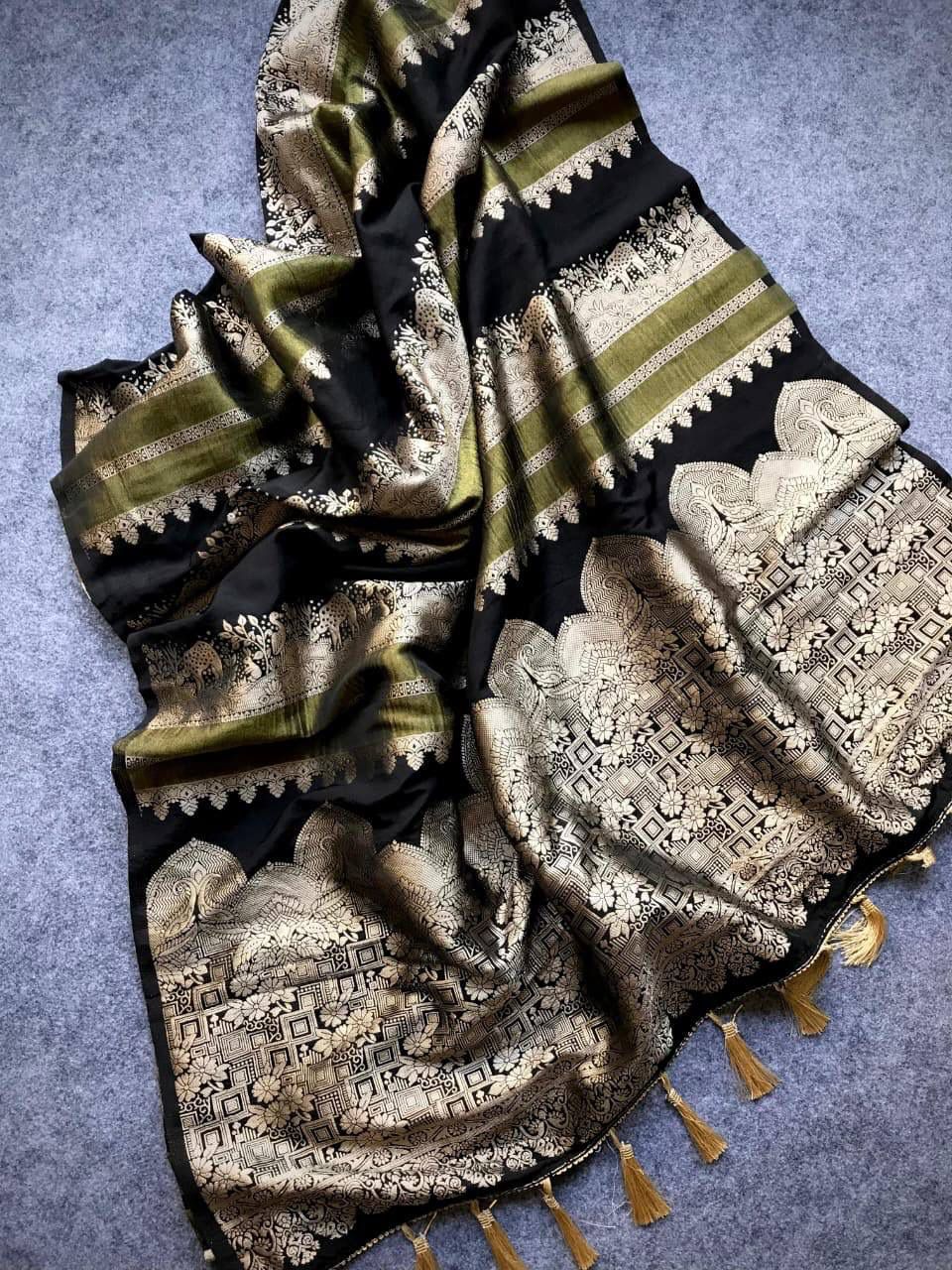 Forbearance Black Banarasi Dola Silk Saree With Girlish Blouse Piece - Image 2