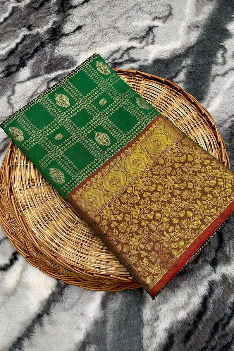 Forbearance Green Kanjivaram Silk Saree With Desuetude Blouse Piece - Image 2