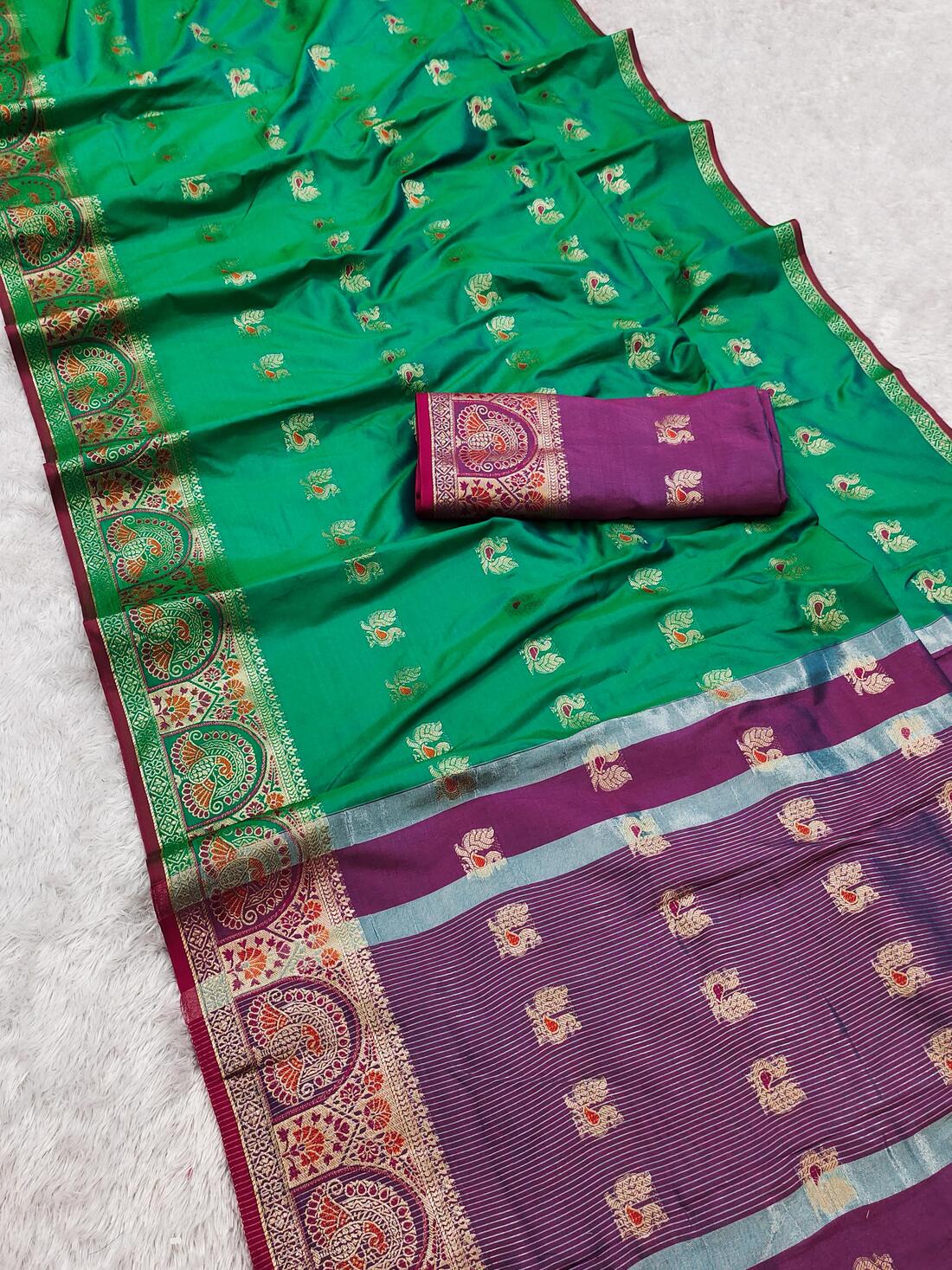 Forbearance Green Pure Zari Weaving Banarasi Silk Saree With Girlish Blouse Piece - Image 2