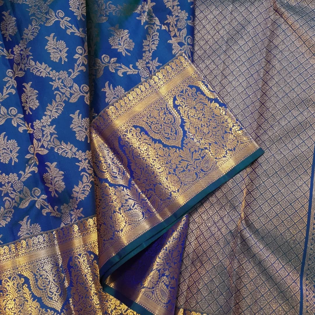 Forbearance Royal Blue Soft Banarasi Silk Saree With Desultory Blouse Piece - Image 5