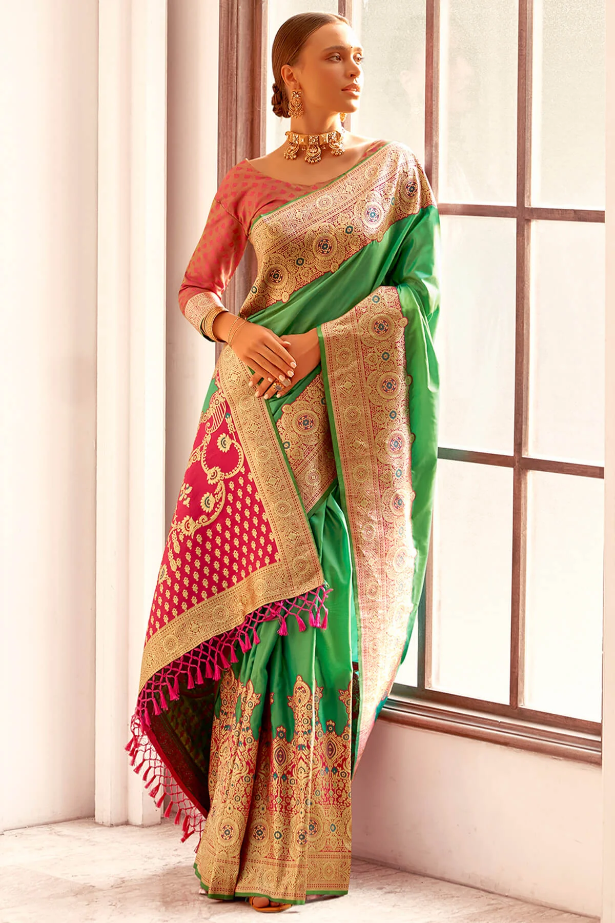 Fugacious Dark Green Soft Banarasi Silk Saree With Opulent Blouse Piece - Image 3