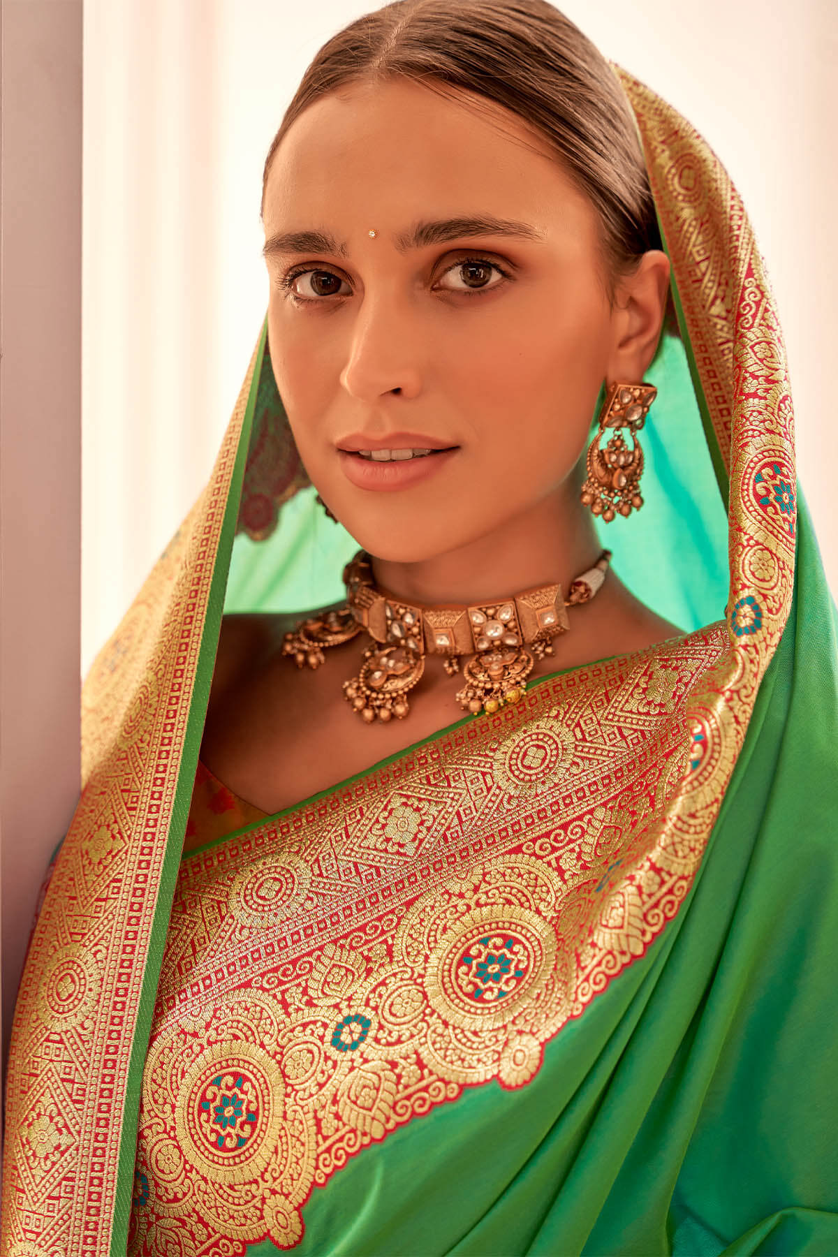 Fugacious Dark Green Soft Banarasi Silk Saree With Opulent Blouse Piece - Image 4
