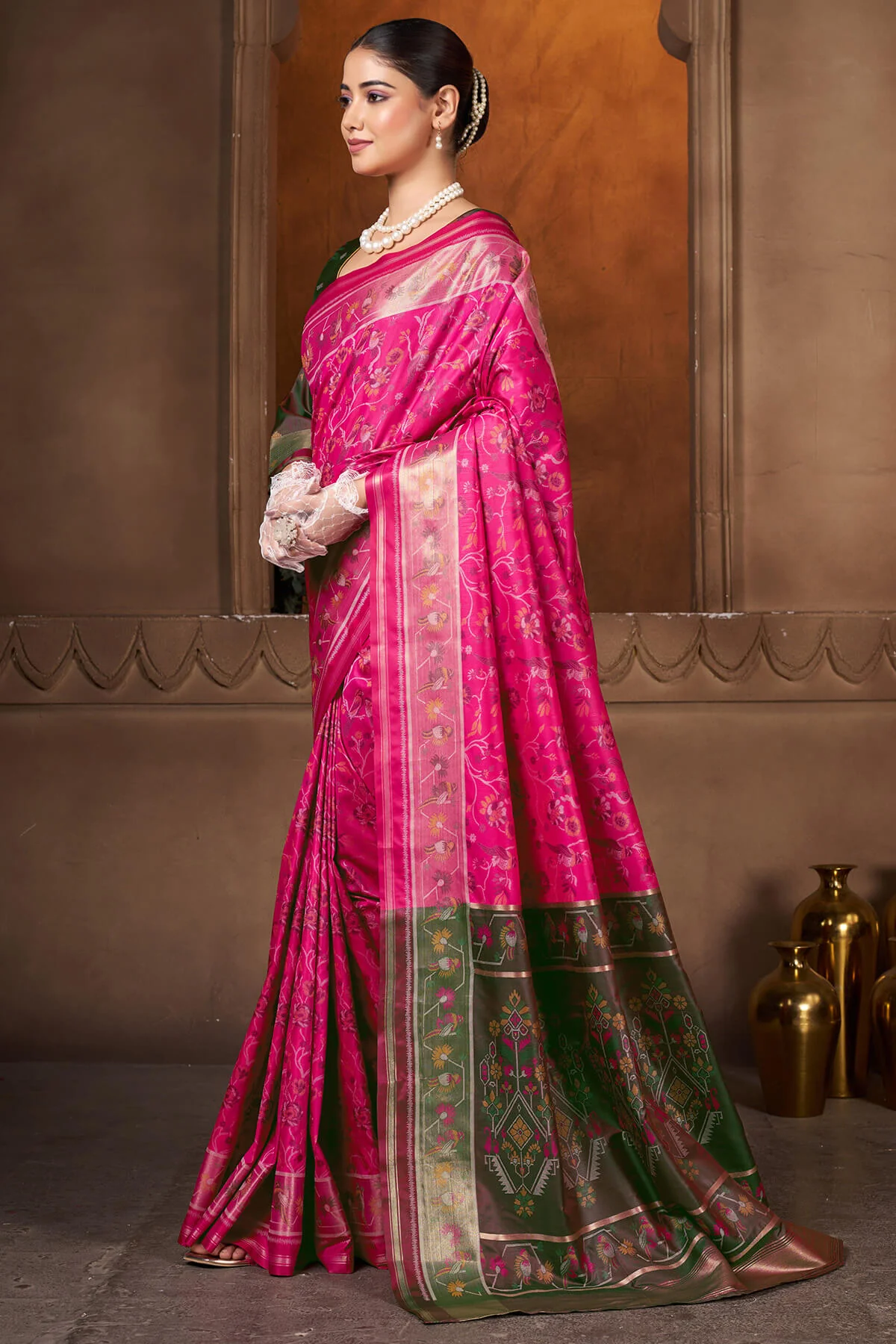 Fugacious Dark Pink Paithani Silk Saree With Nectarous Blouse Piece - Image 3