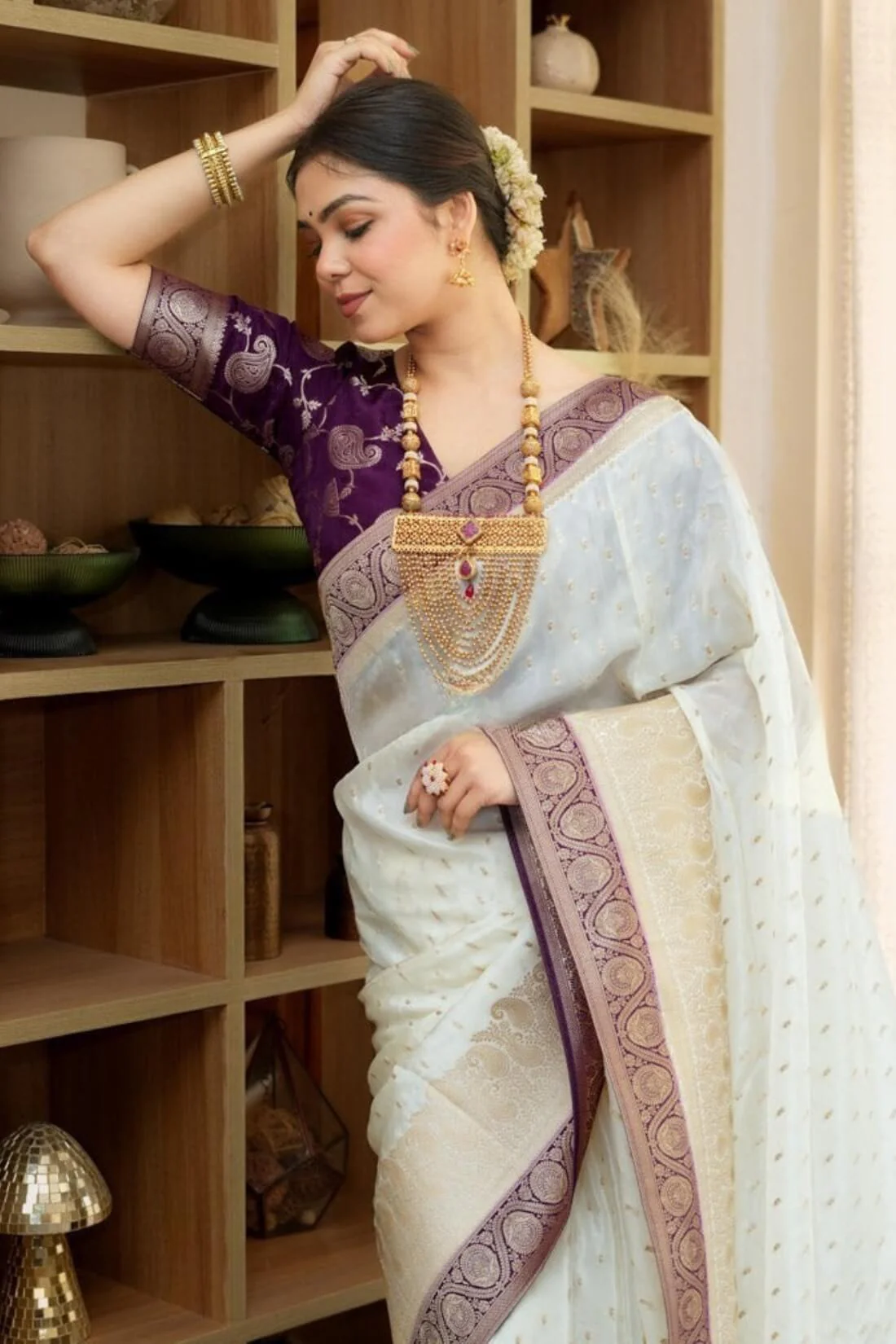 Girlish Beige Soft Silk Saree With Outstanding Blouse Piece - Image 4
