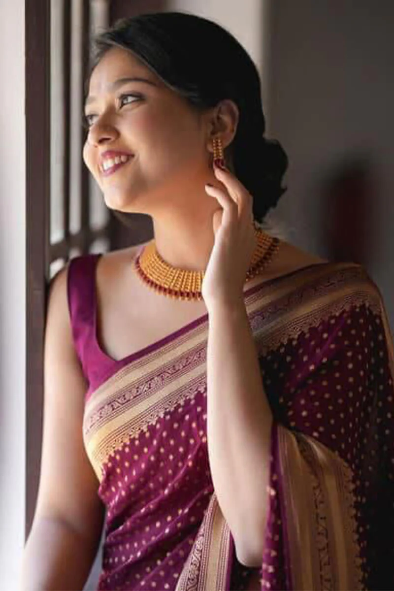 Girlish Purple Soft Silk Saree With Pulsating Blouse Piece - Image 5