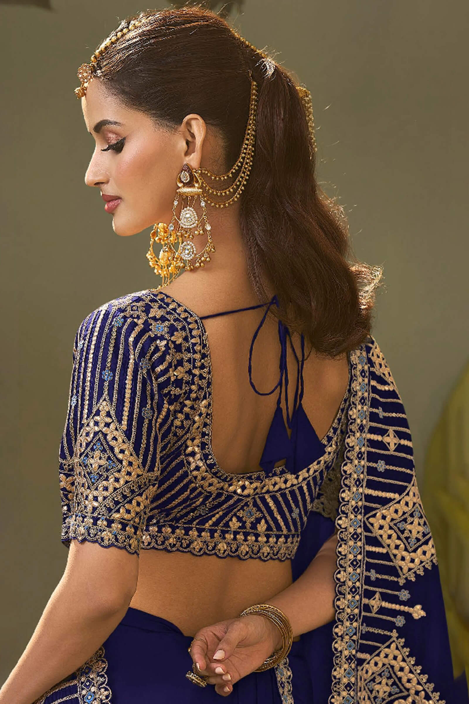 Glittering Navy Blue Soft Silk Embroidery Work Saree With Exemplary Blouse Piece - Image 3