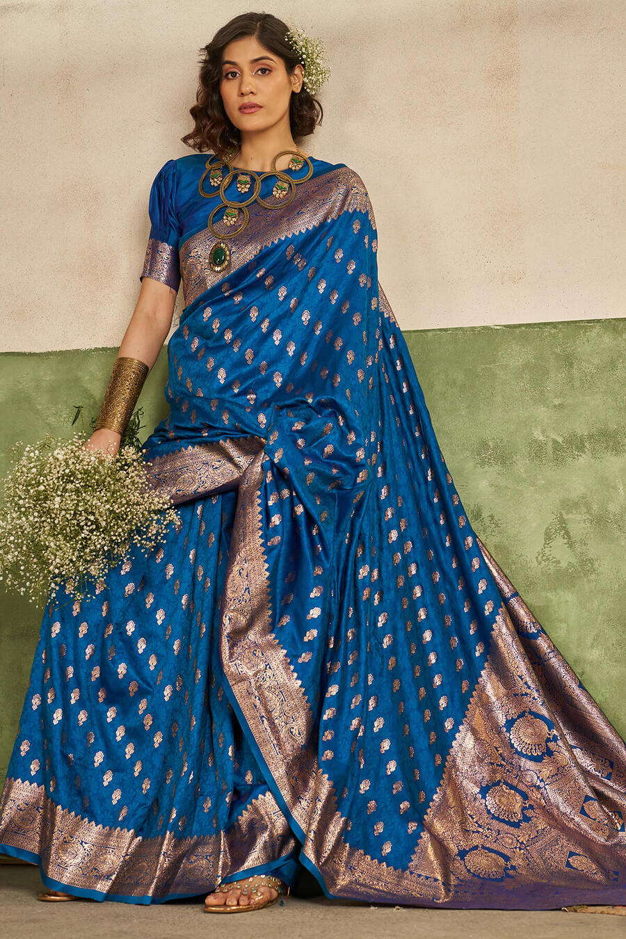 Glorious Blue Pure Zari Weaving Banarasi Silk Saree With Gratifying Blouse Piece - Image 5