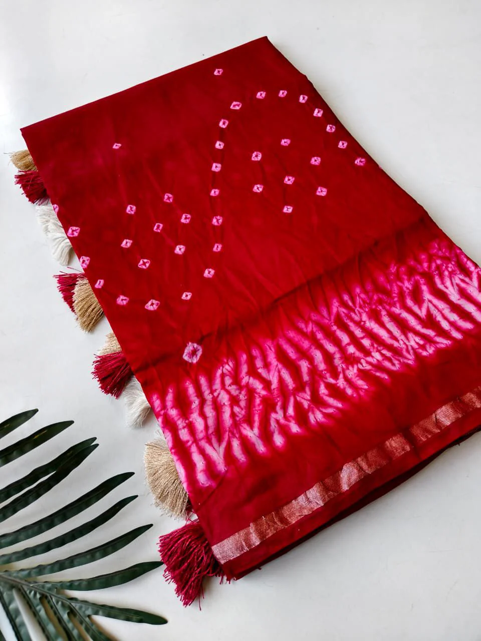 Glorious Dark Pink Cotton Silk Bandhani Printed Saree With Splendorous Blouse Piece - Image 2
