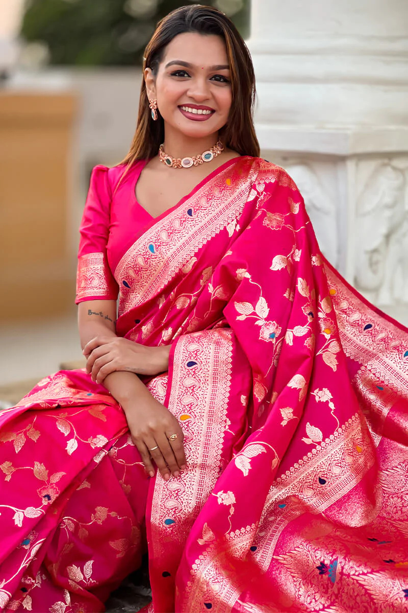 Glorious Dark Pink Soft Banarasi Silk Saree With Classic Blouse Piece - Image 2