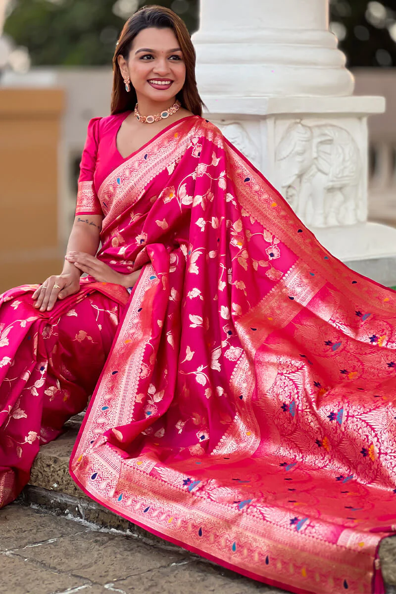 Glorious Dark Pink Soft Banarasi Silk Saree With Classic Blouse Piece - Image 3